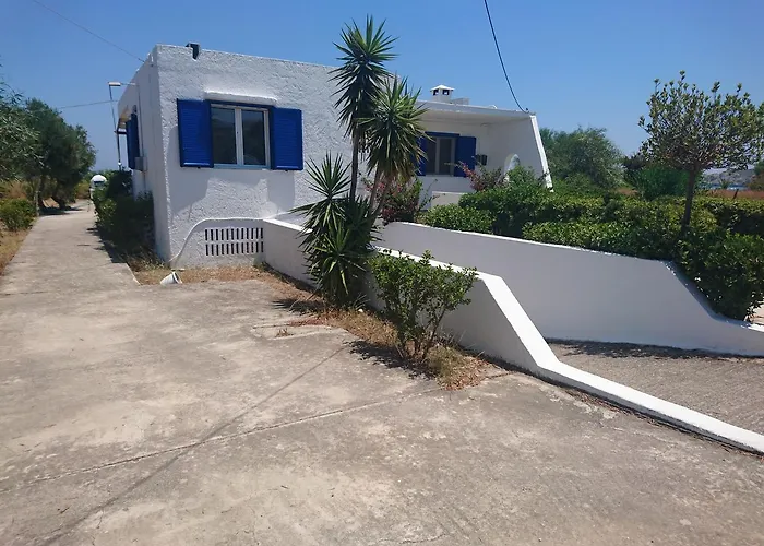 Nyaraló Afantou House *